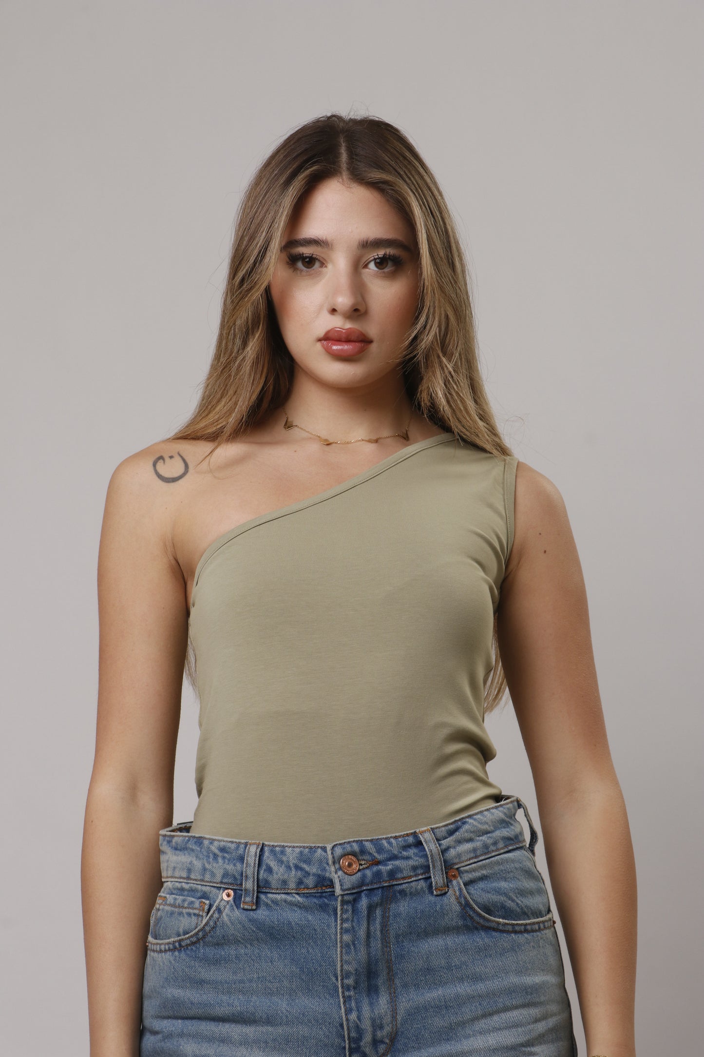 One shoulder top