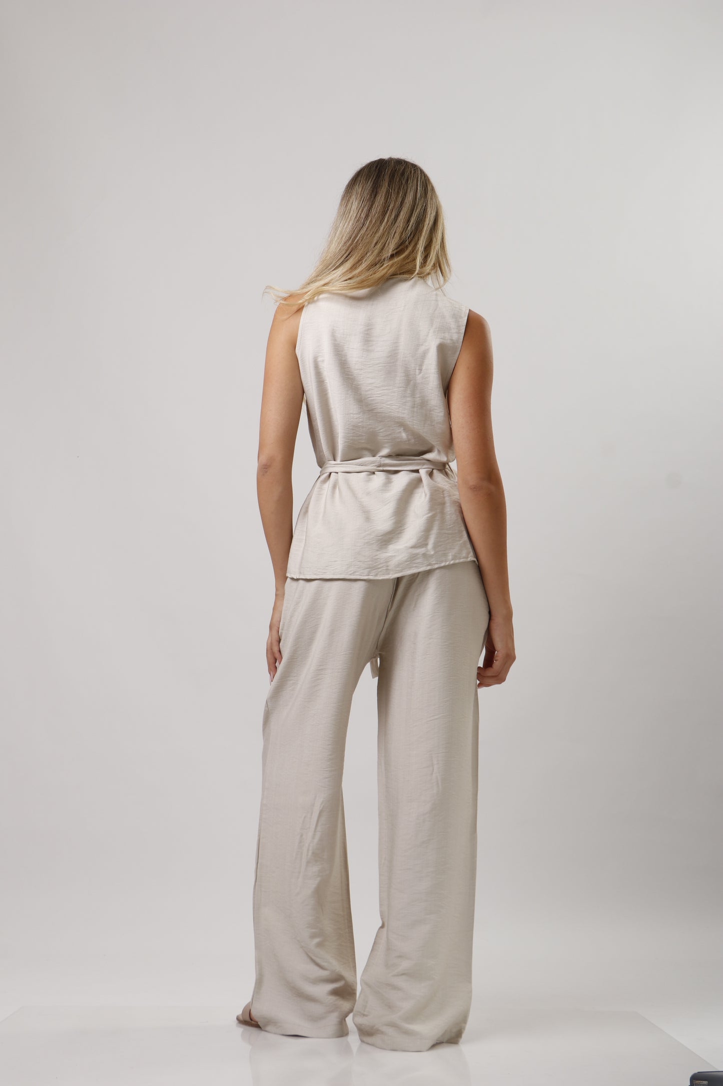 Linen set with belt