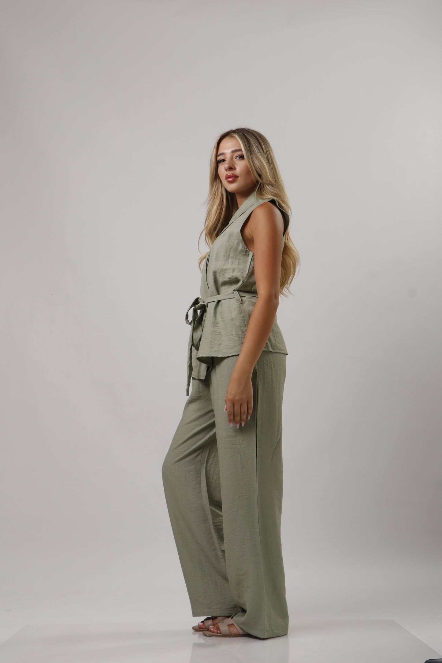Linen set with belt