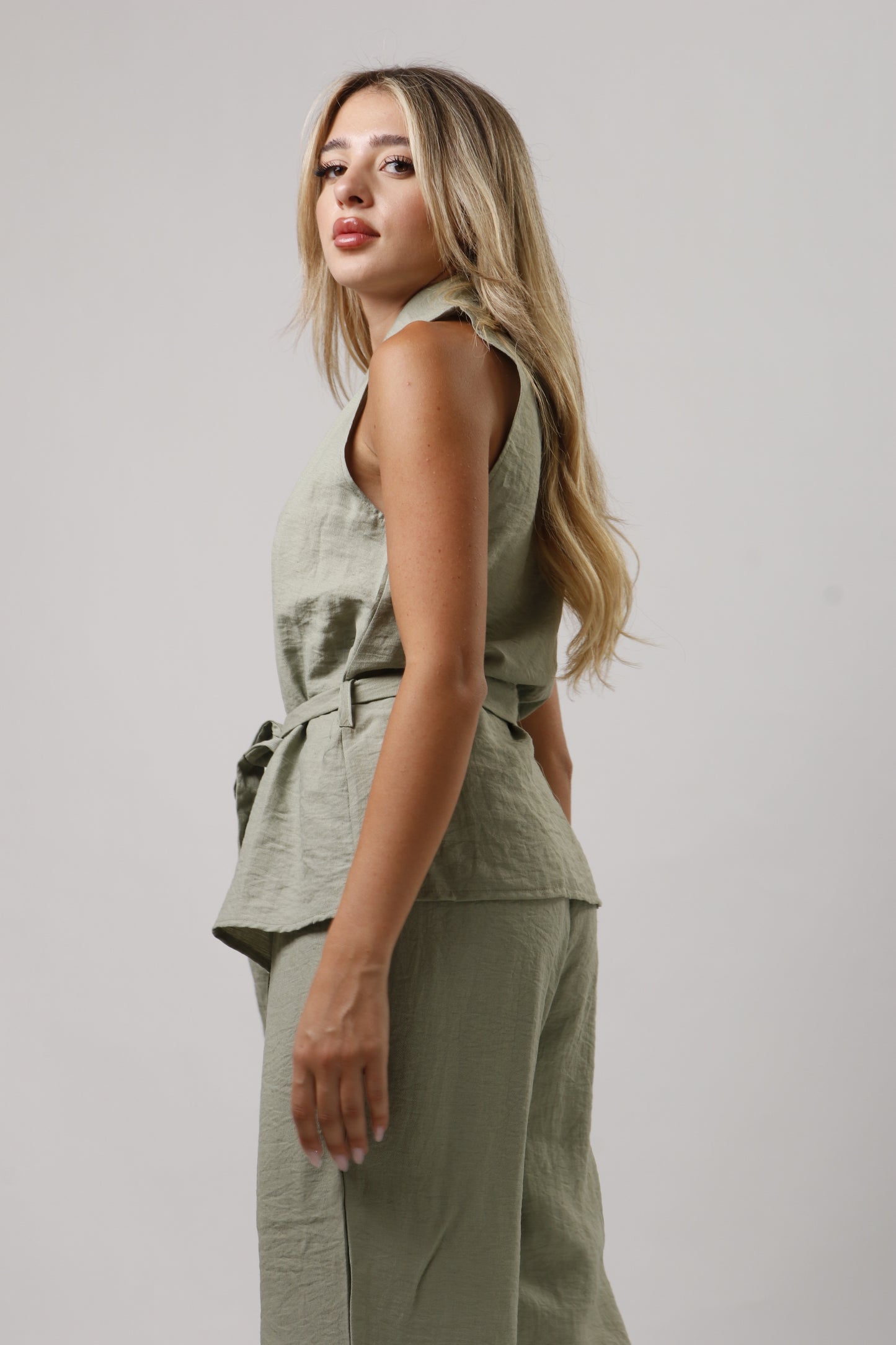 Linen set with belt