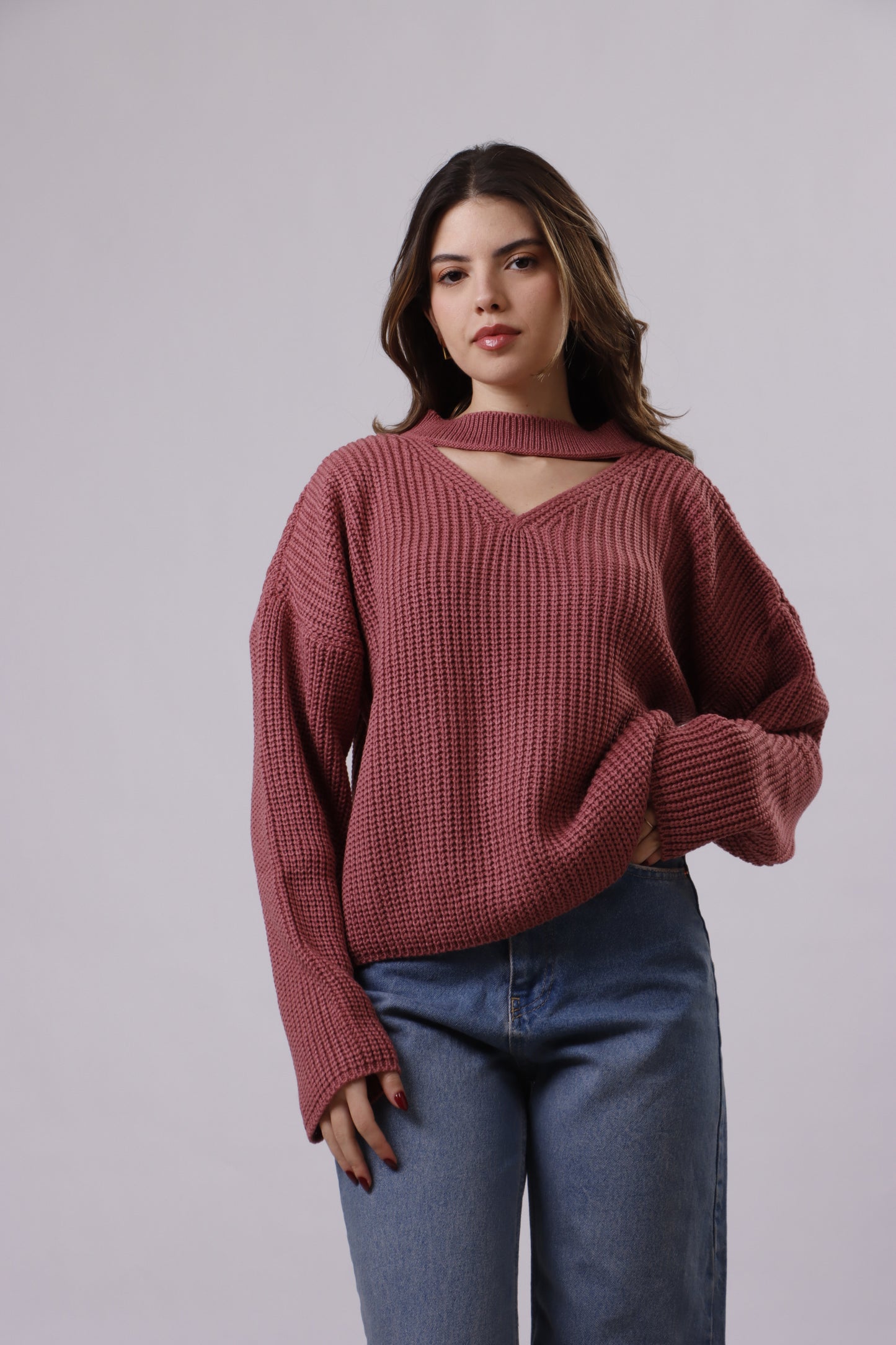 Triangle neckline wool top
