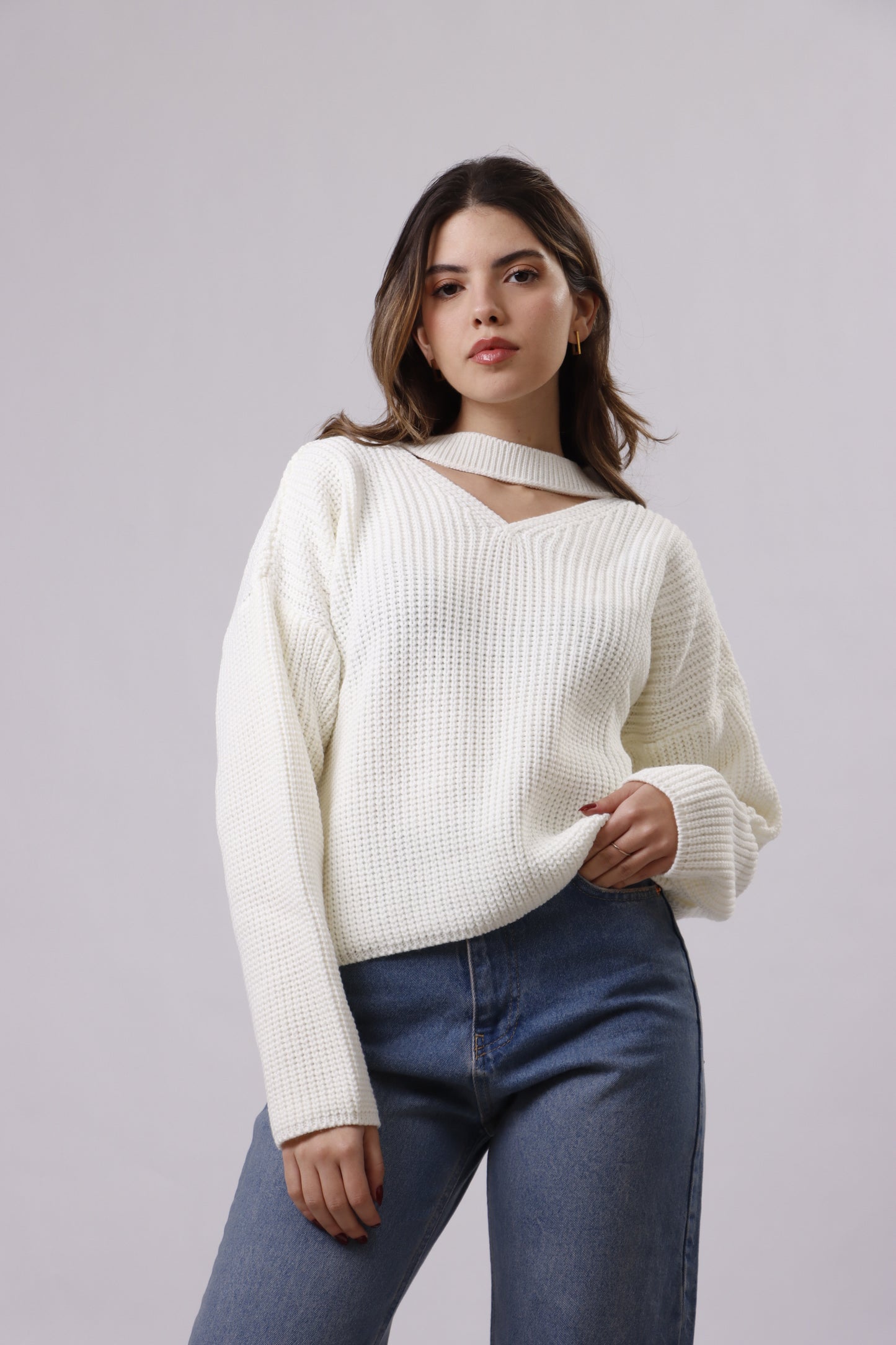 Triangle neckline wool top