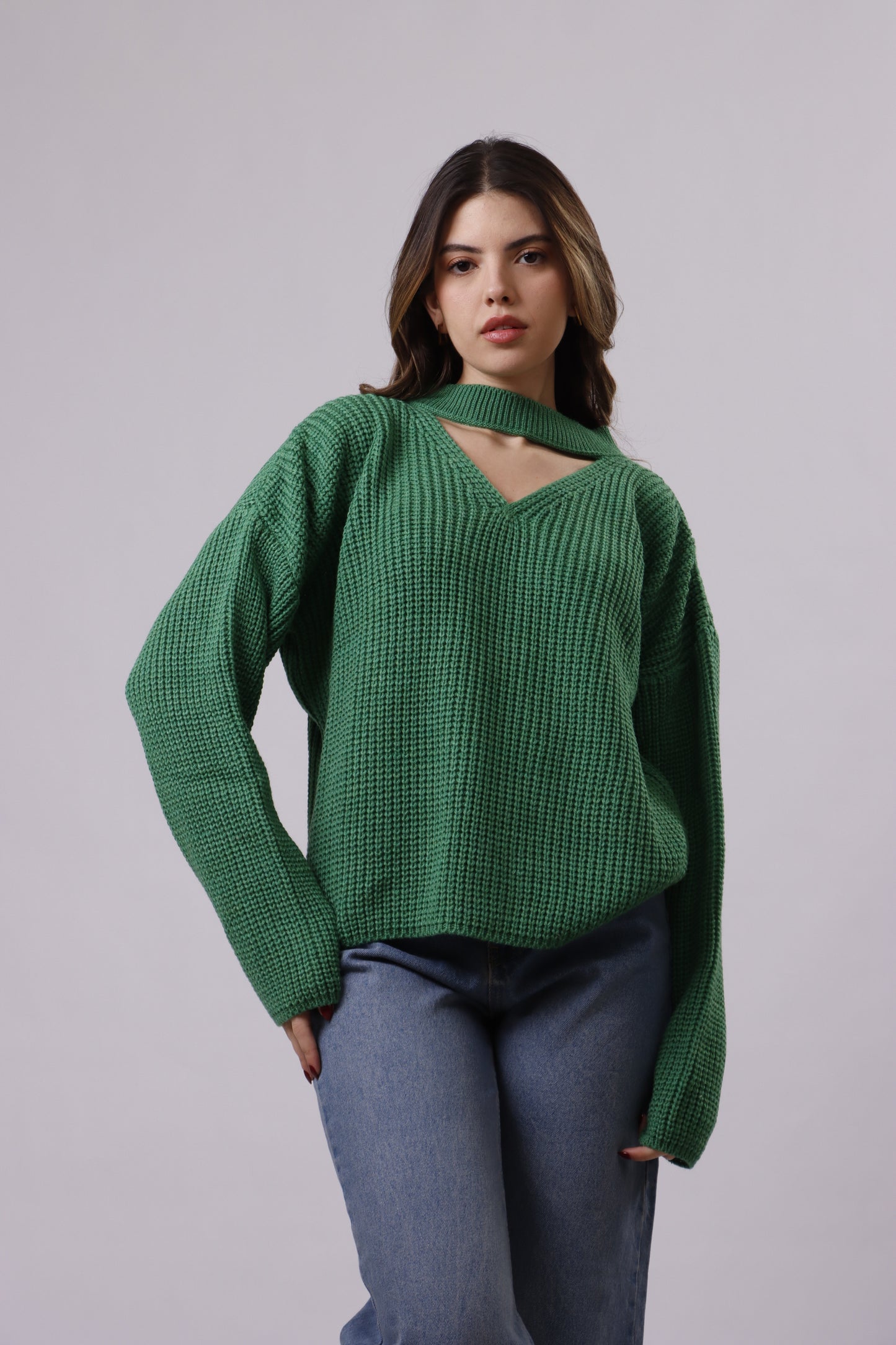 Triangle neckline wool top