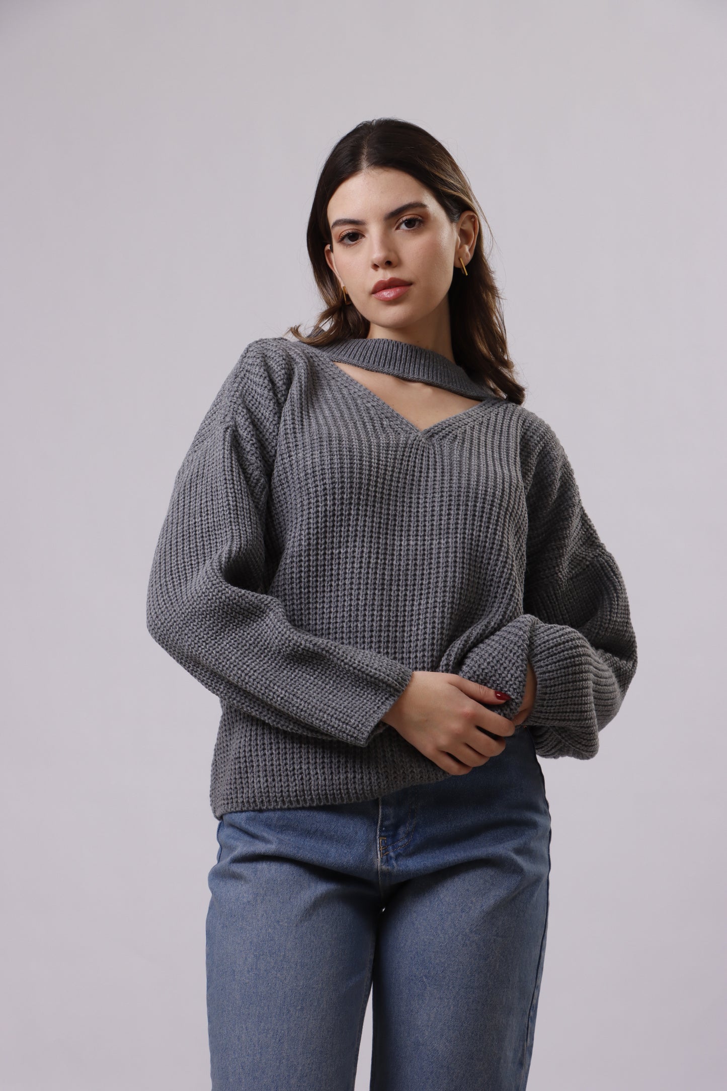 Triangle neckline wool top