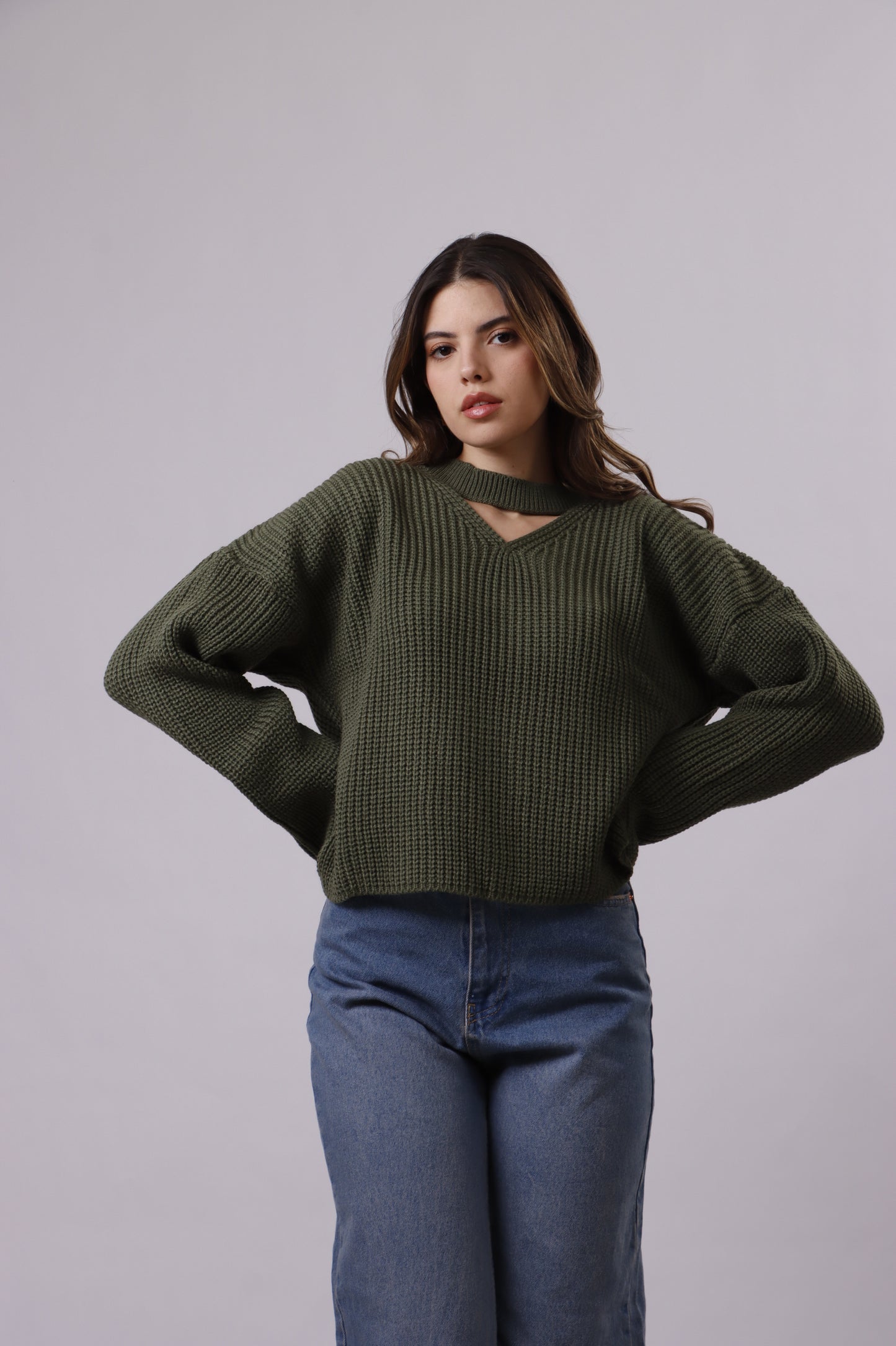 Triangle neckline wool top