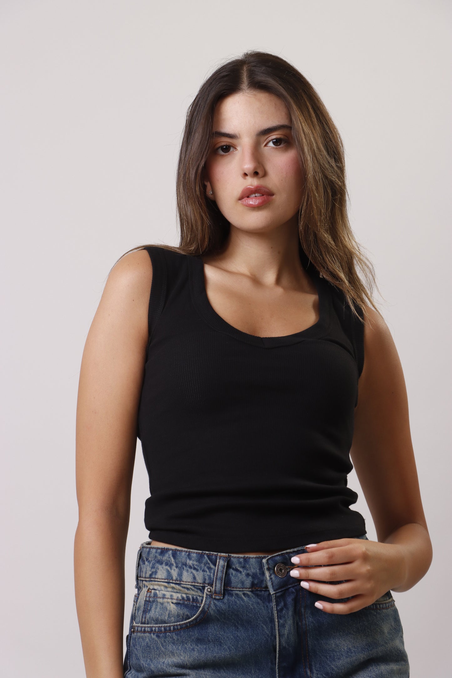 V neck ribbed shirt