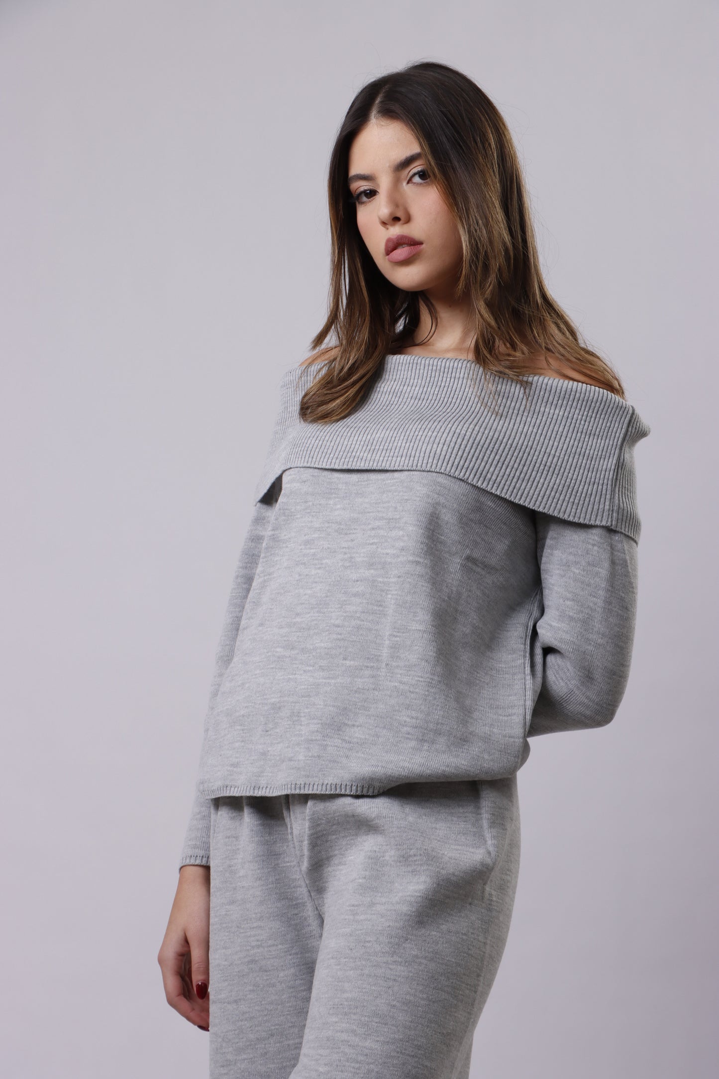 Off shoulder knit set
