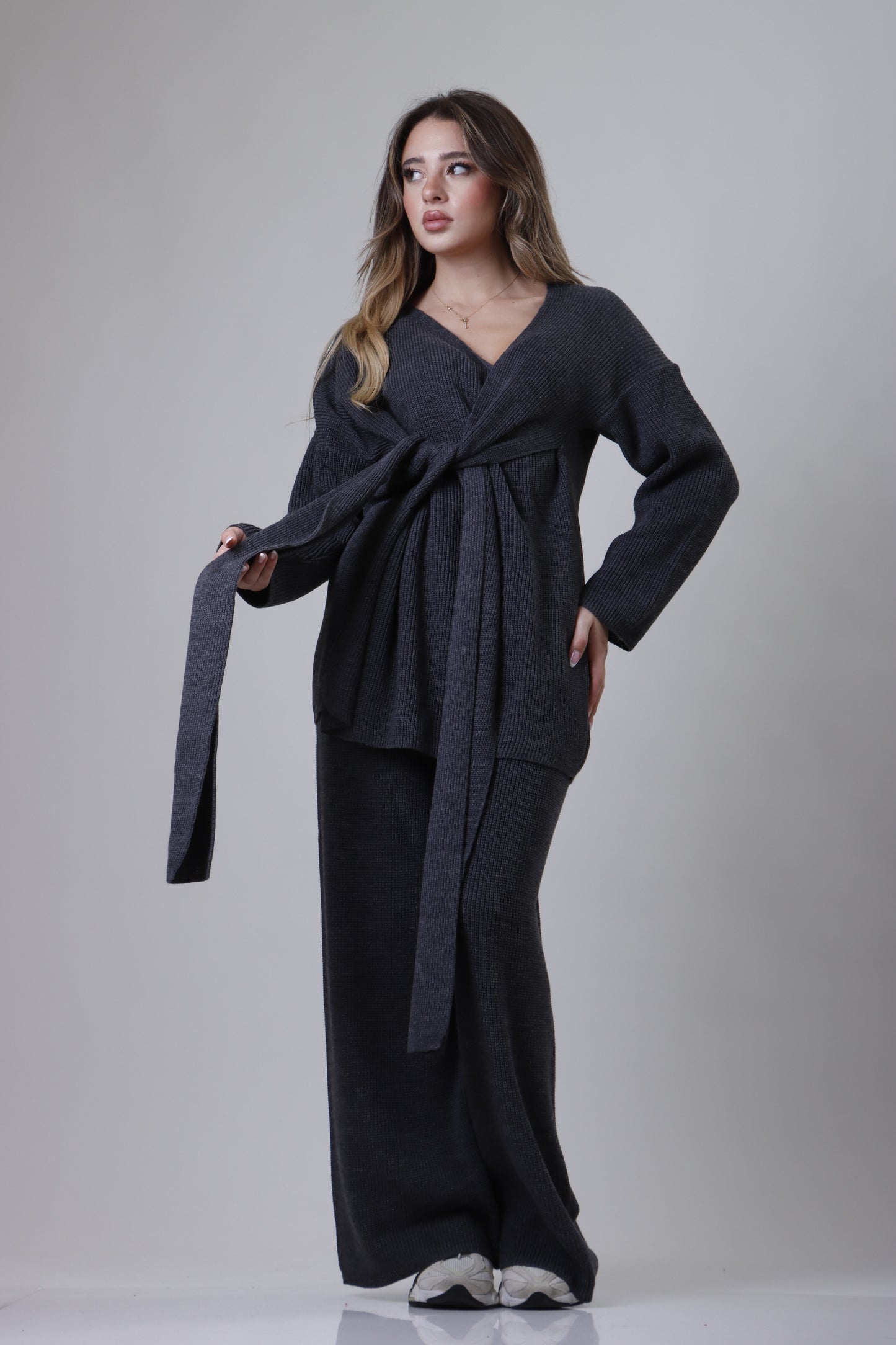 Tie knot wool set