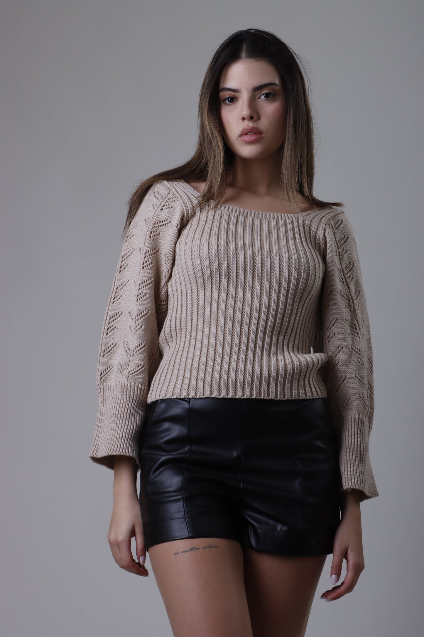 Puff sleeves wool top