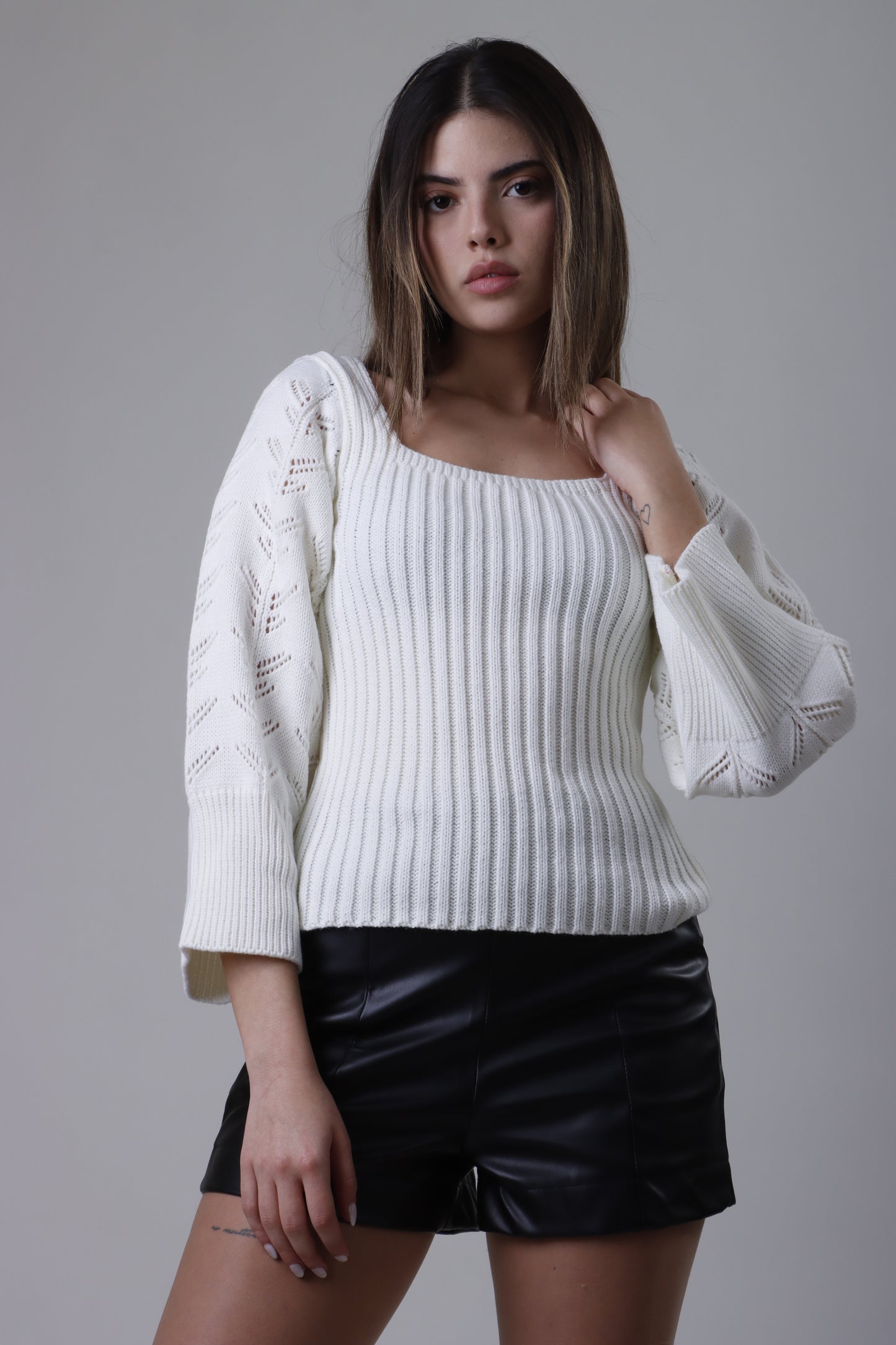 Puff sleeves wool top