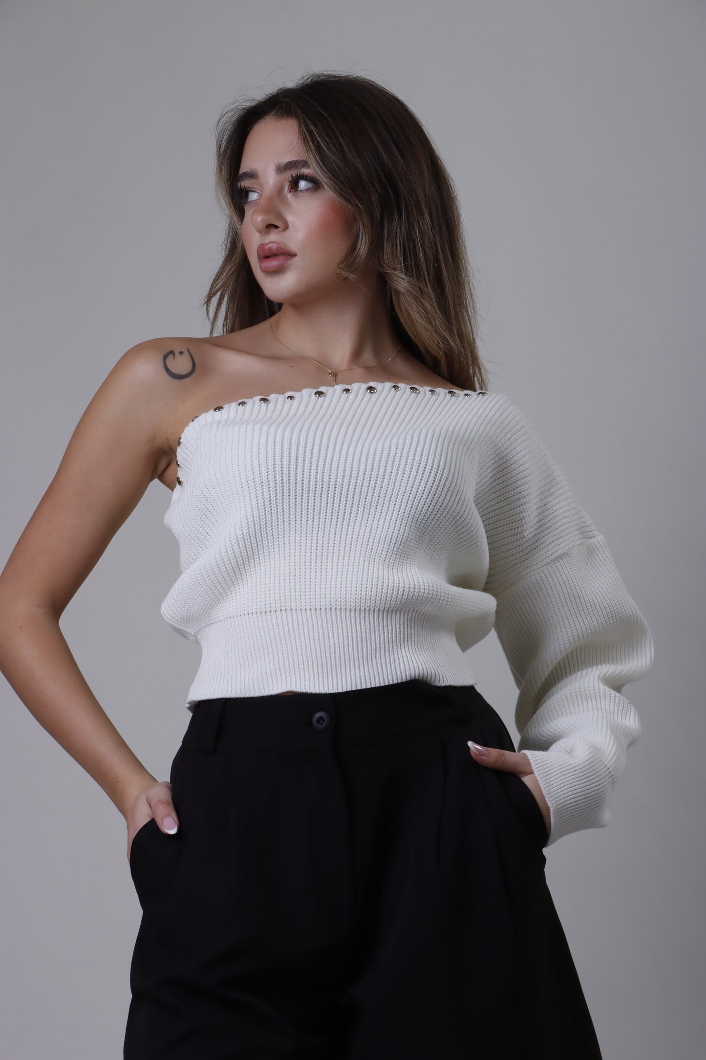 One shoulder wool top