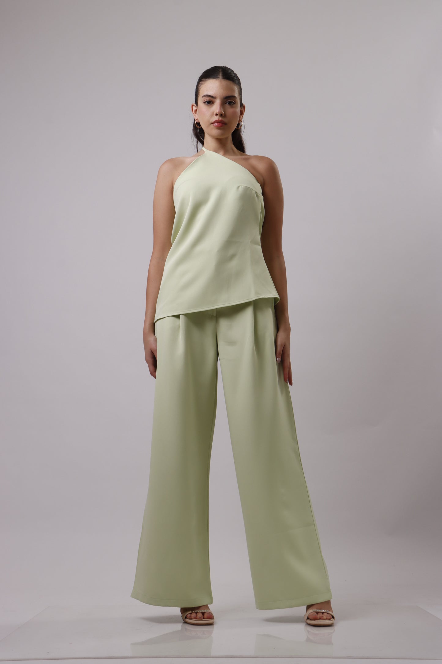Asymmetric shoulder set