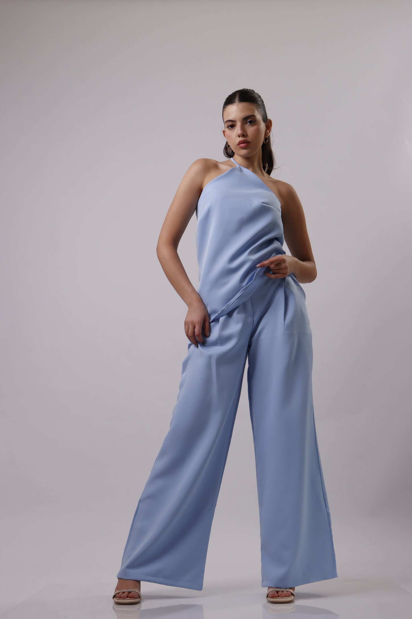 Asymmetric shoulder set