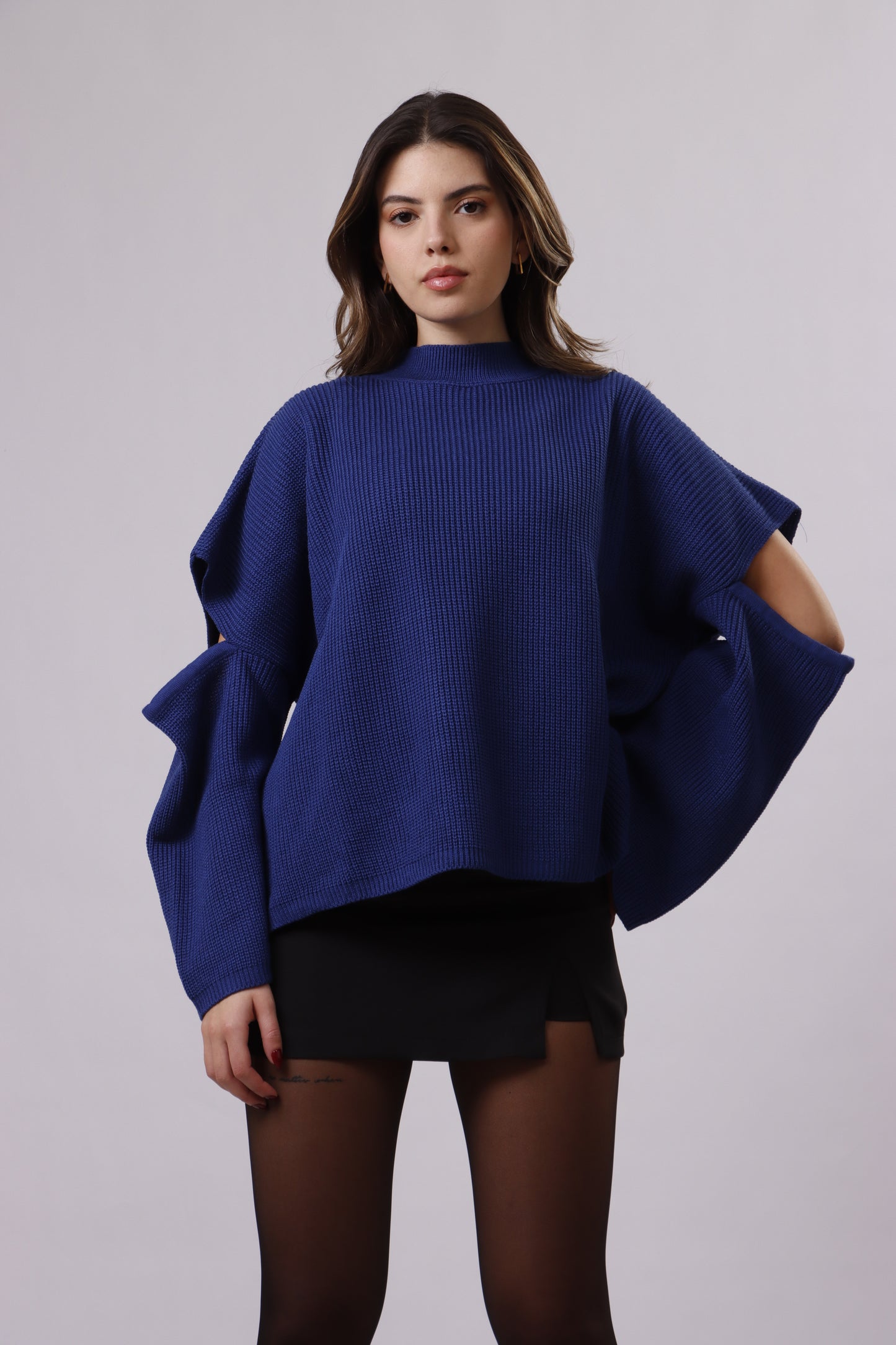 Elbow cut out wool top