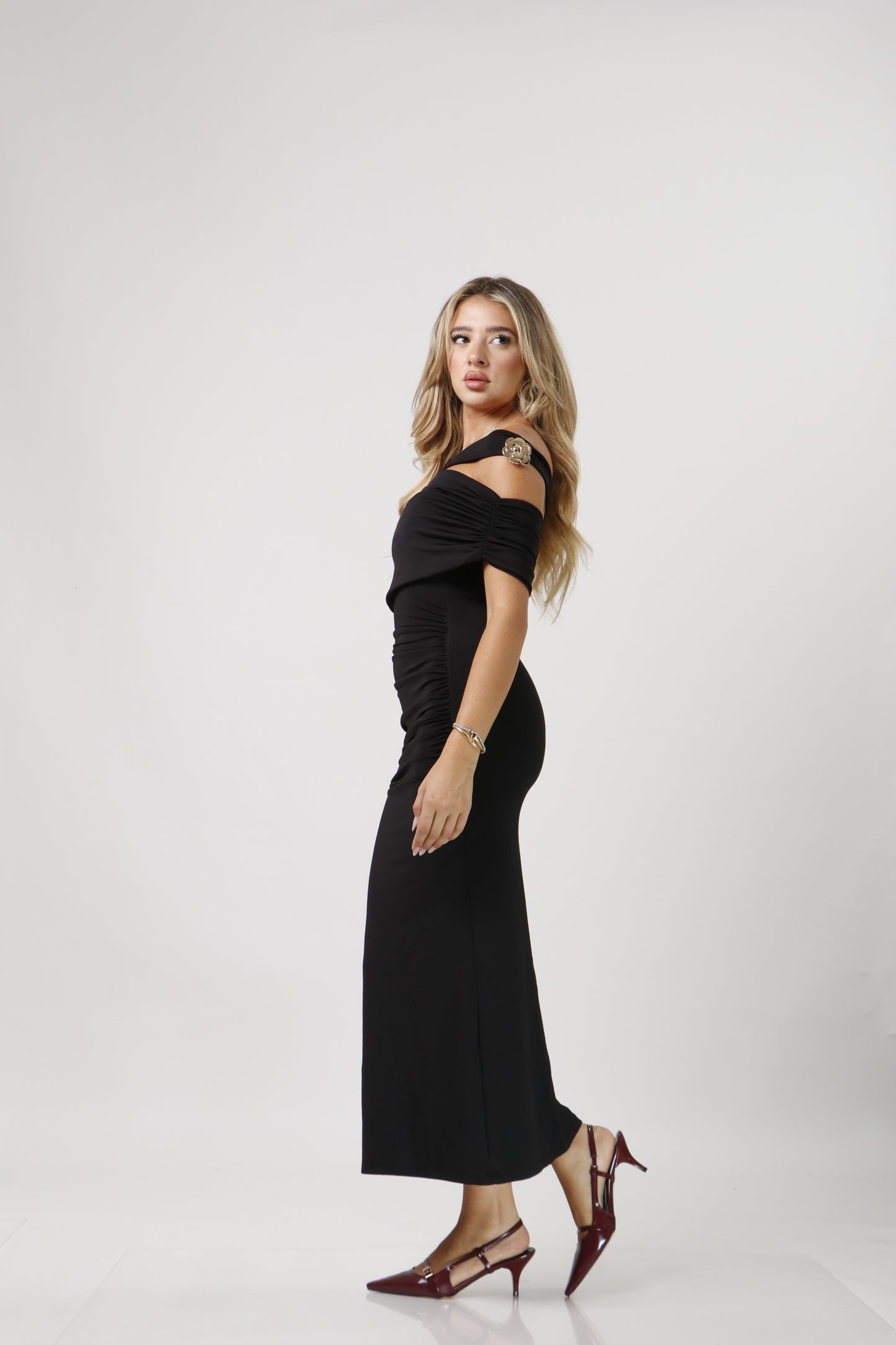 One shoulder dress with gold button