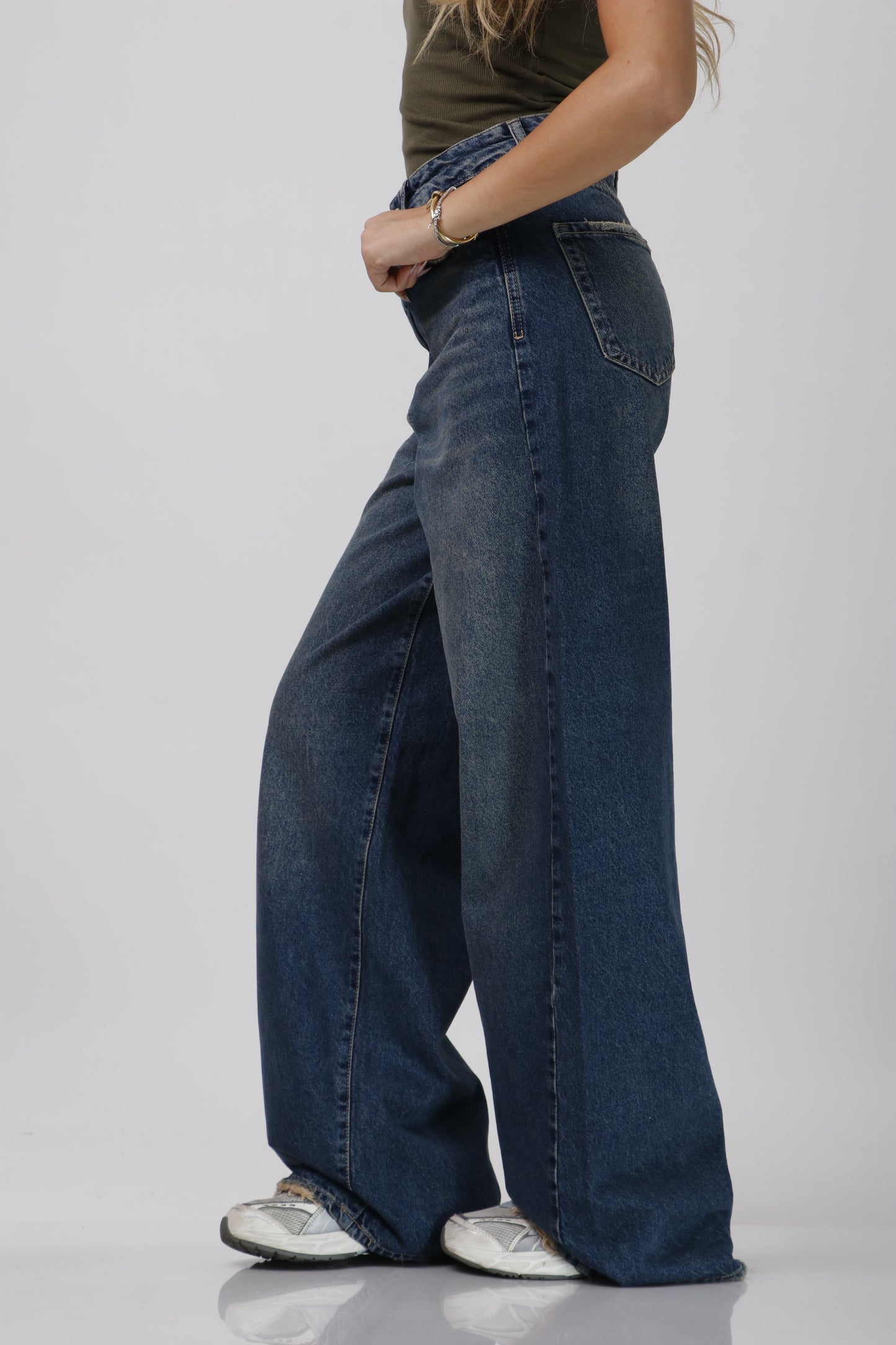 High-waist jeans