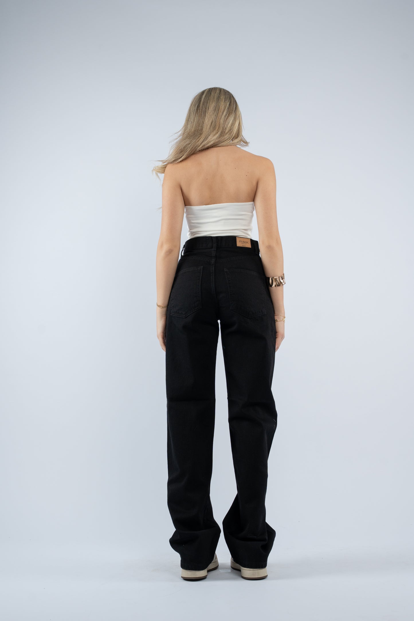 Black loose jeans