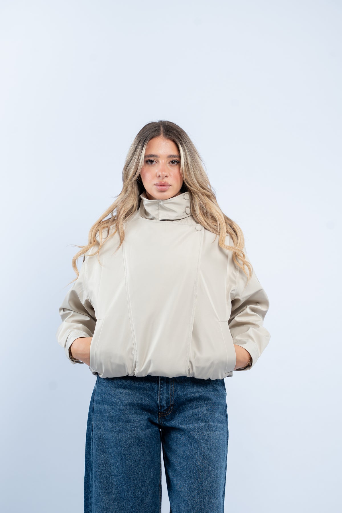 Zip- up collar jacket