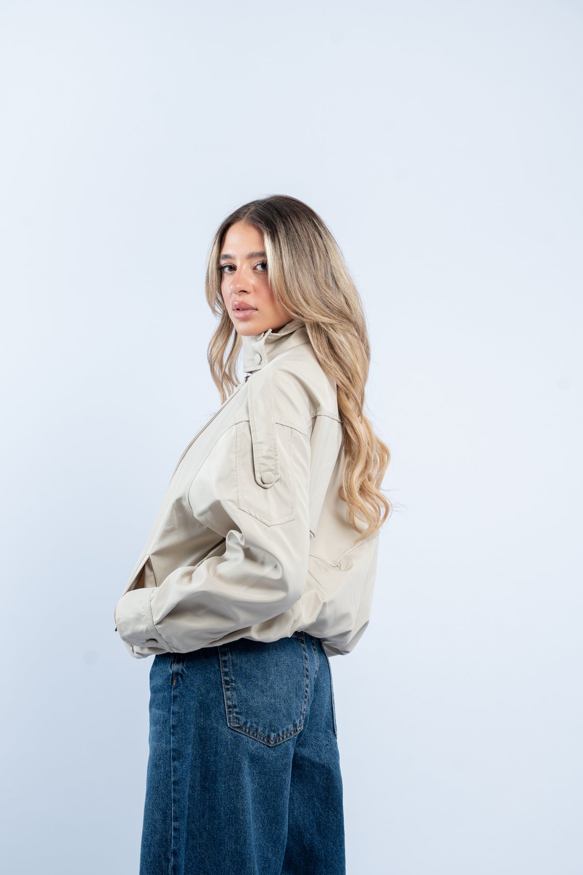 Zip- up collar jacket