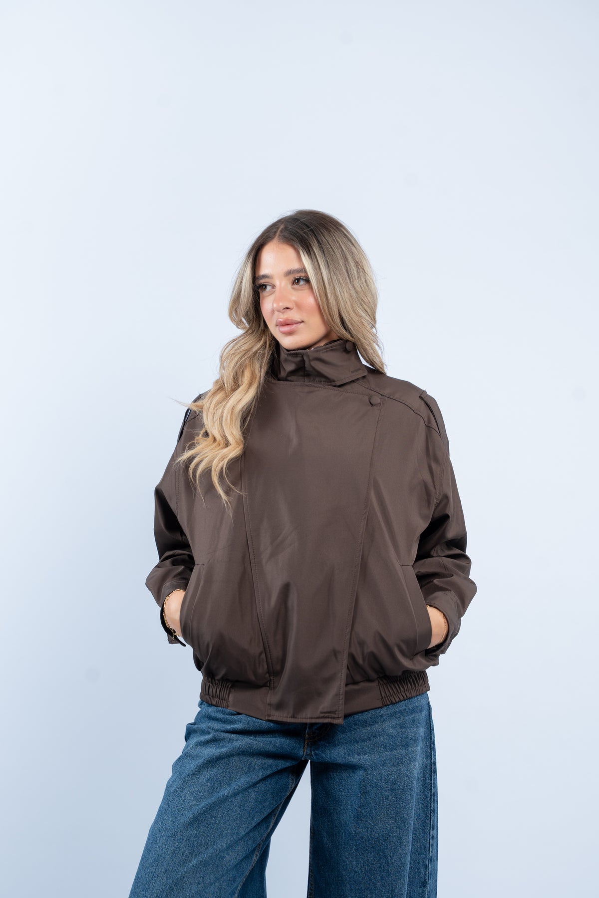 Zip- up collar jacket