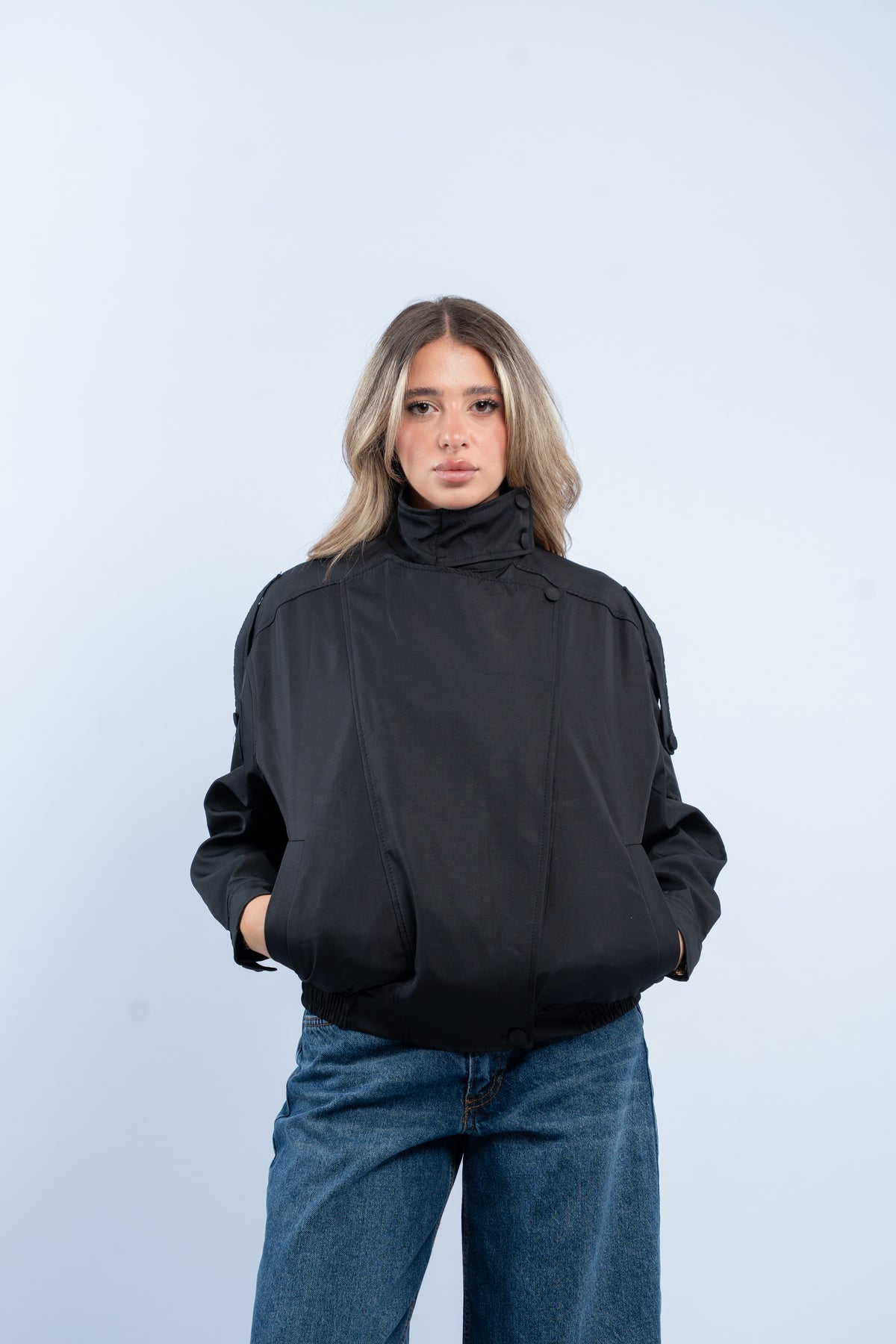 Zip- up collar jacket