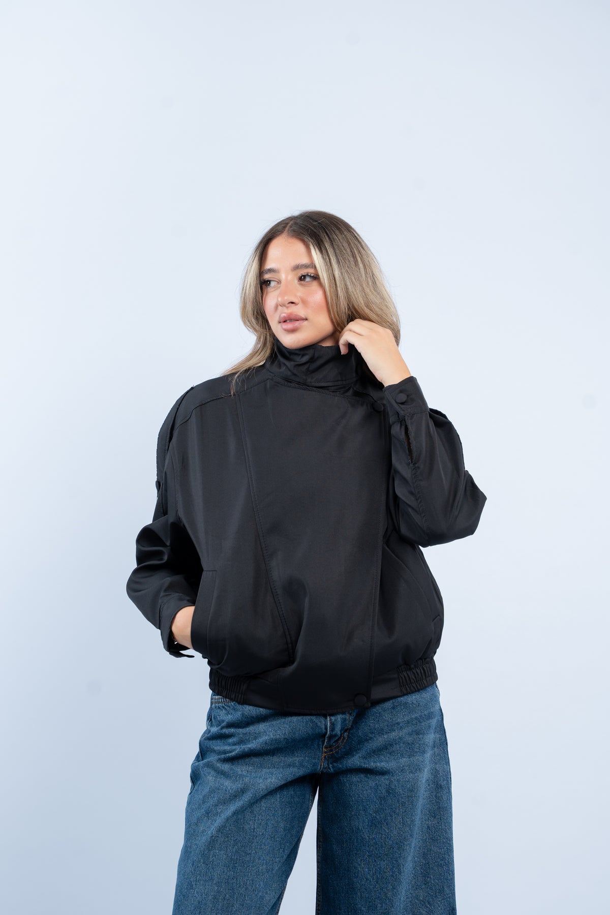 Zip- up collar jacket