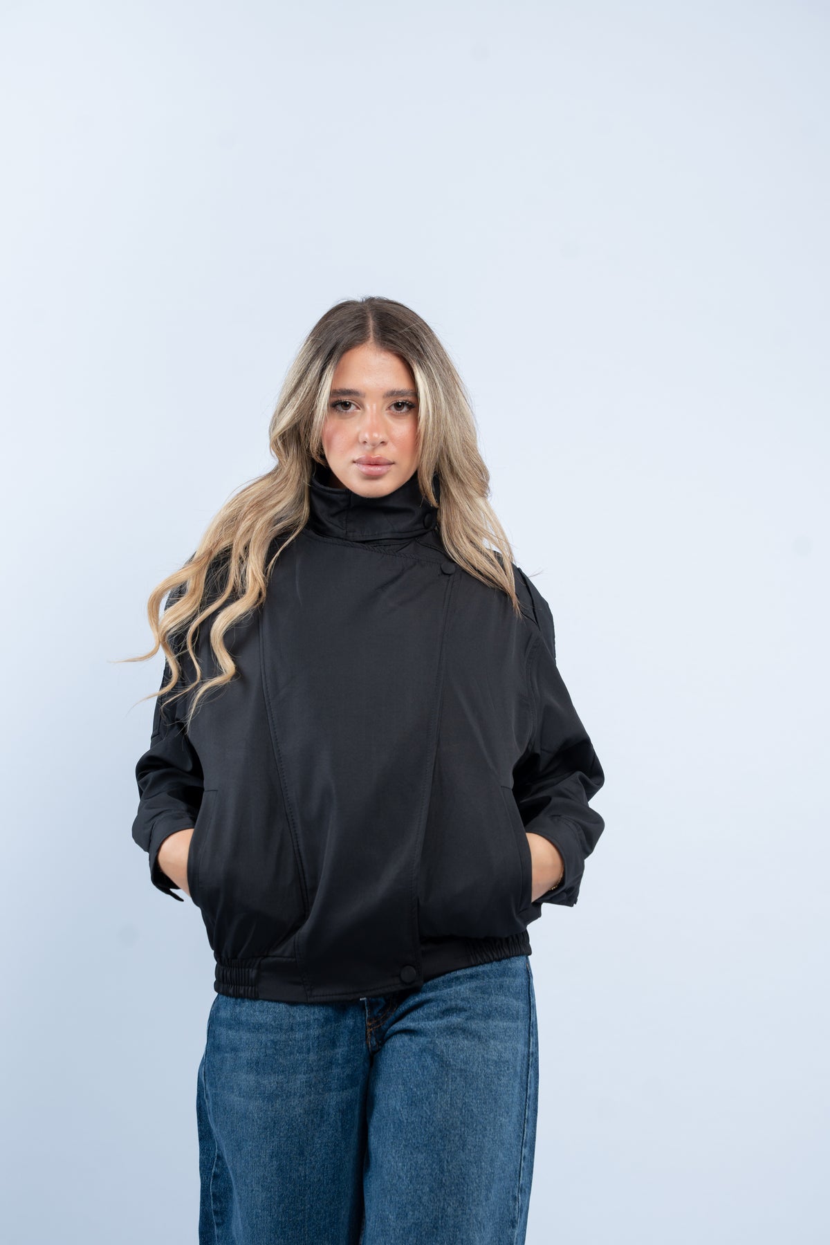 Zip- up collar jacket