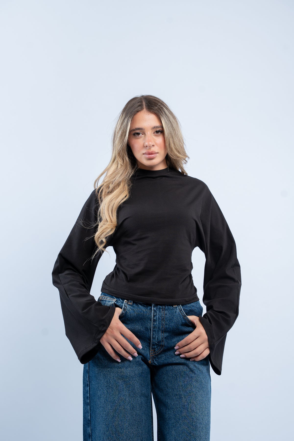Flared cuff top