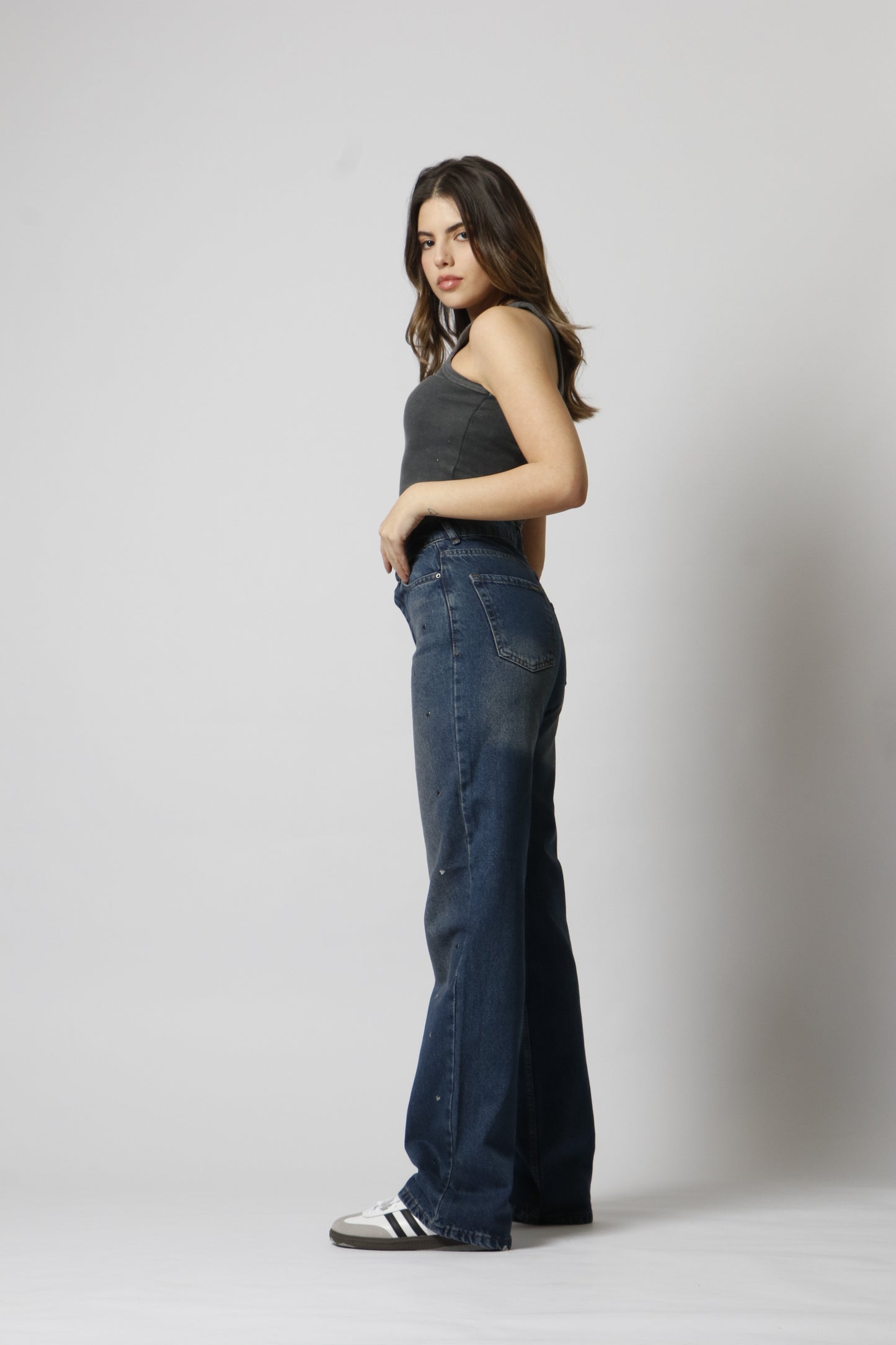 <3 Jeans