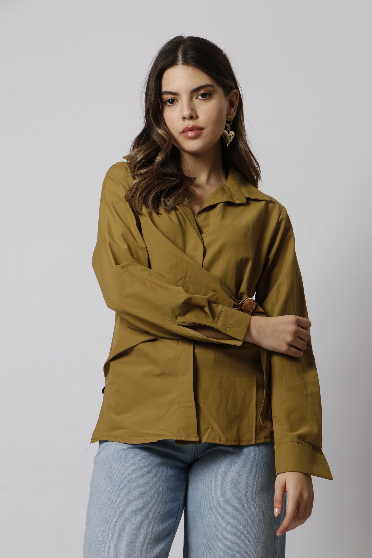 Chemise with side button