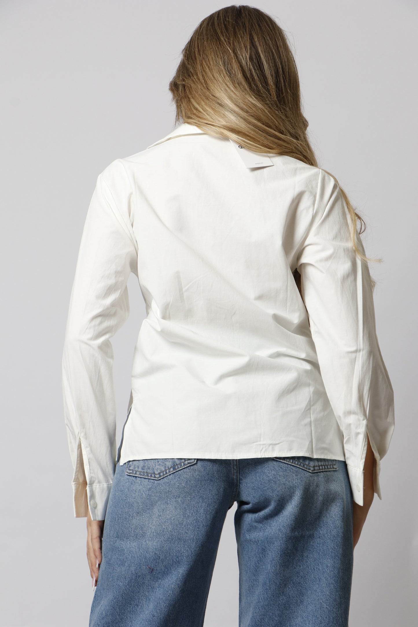 Chemise with side button