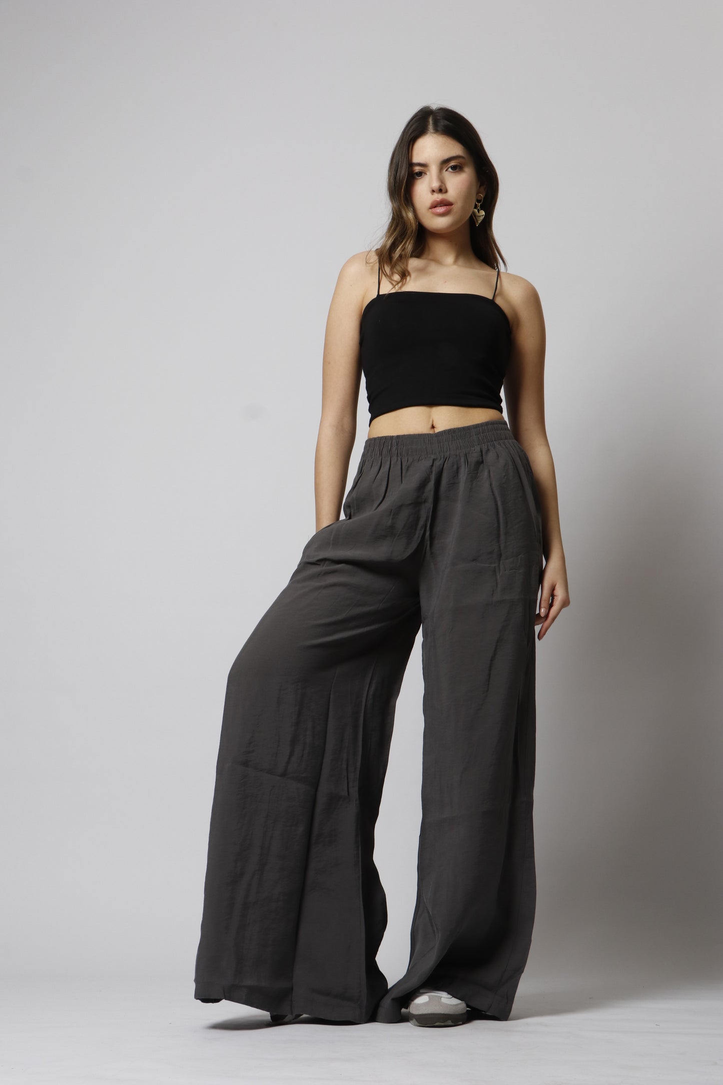 Wide-leg pant