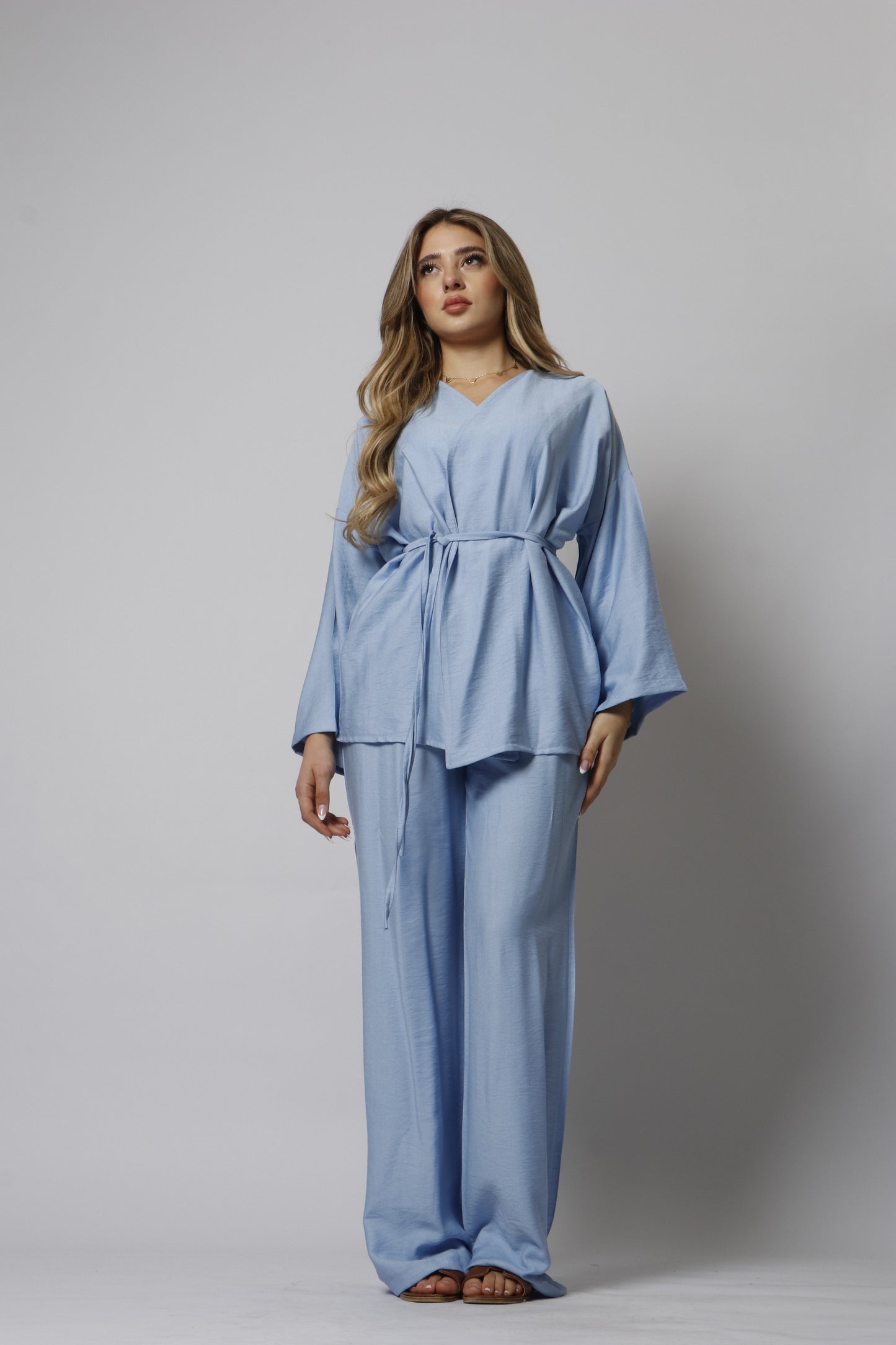 Linen set with tie