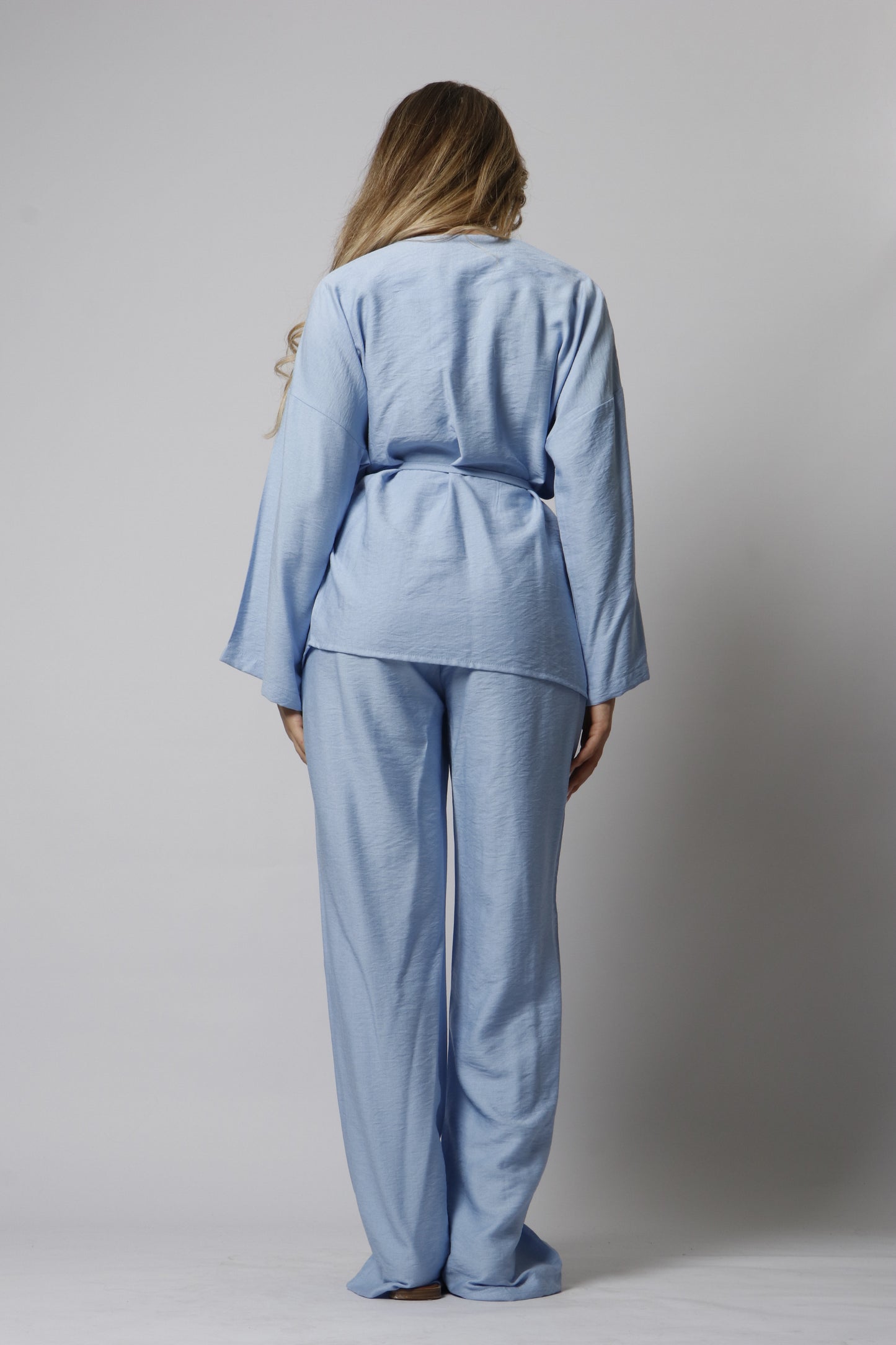 Linen set with tie