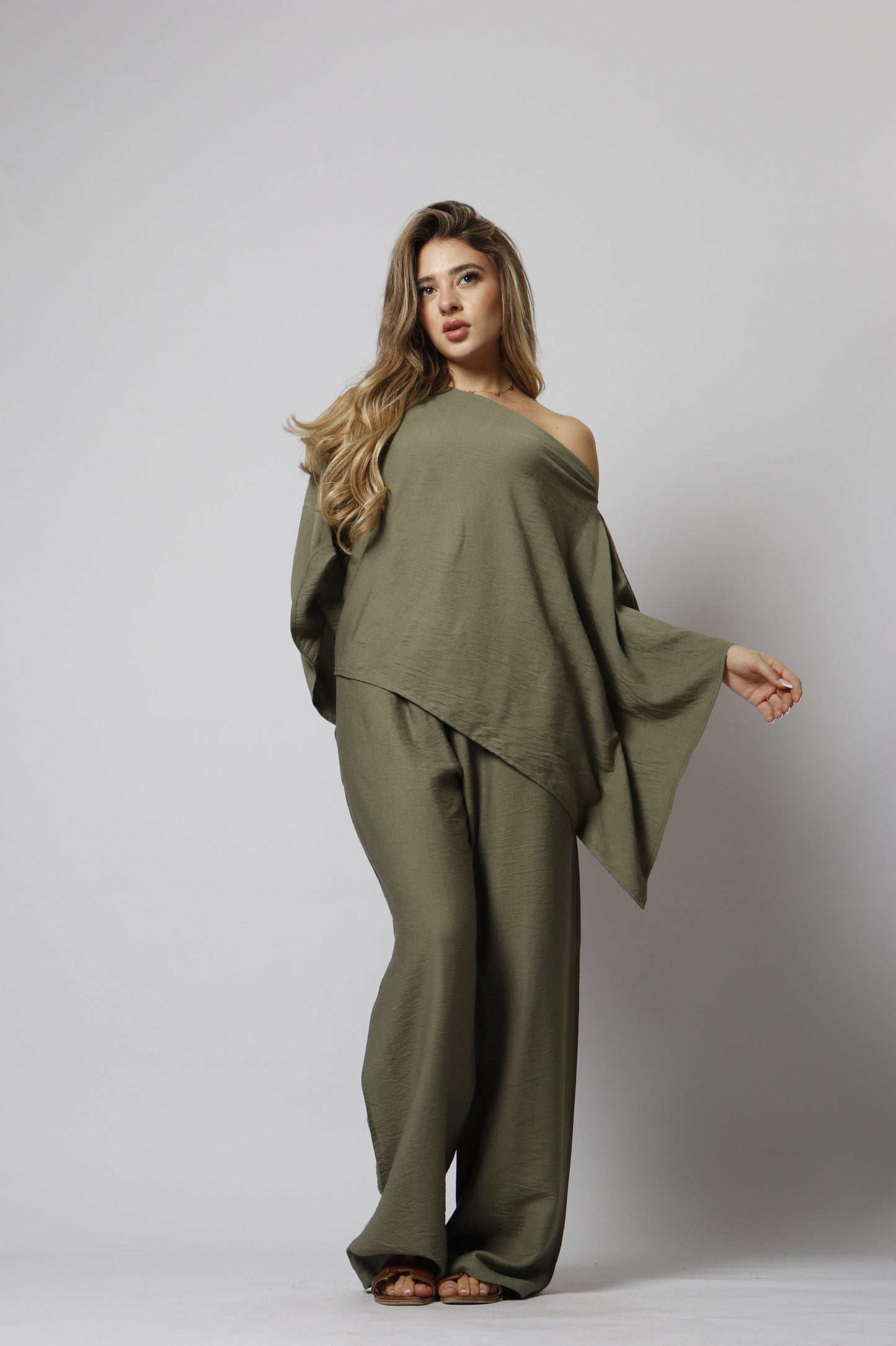 Asymmetrical shoulder linen set - Spring