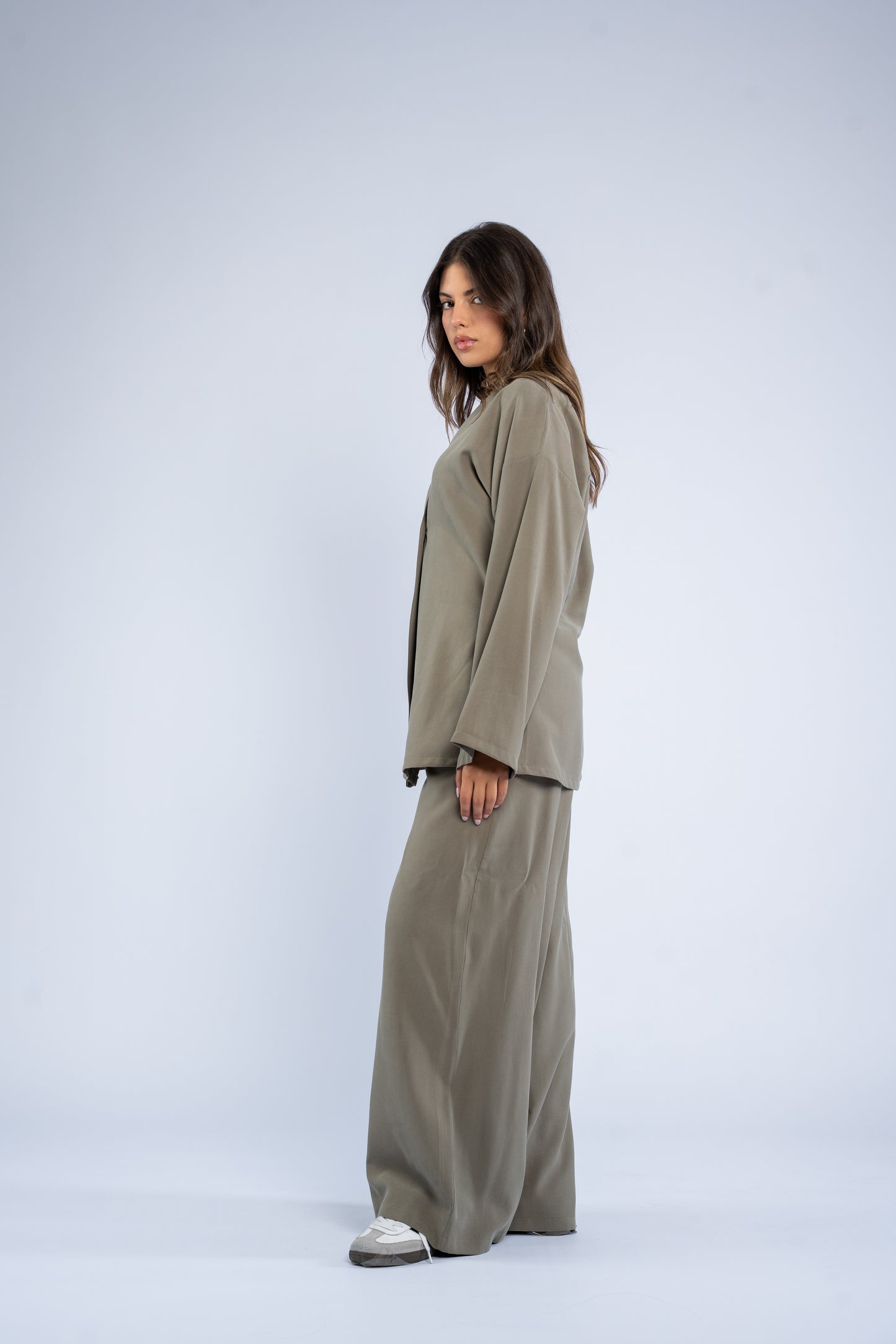 One button cardigan set