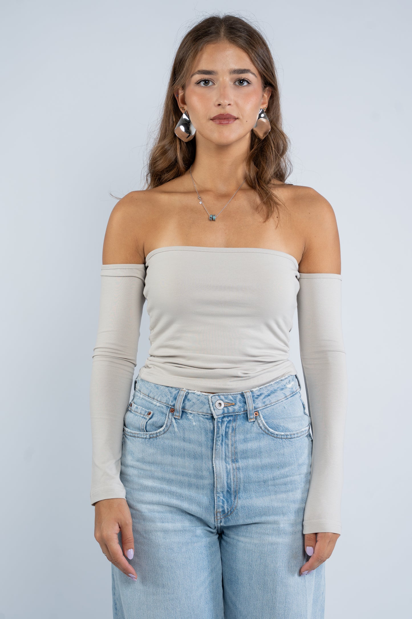 Off sleeves top