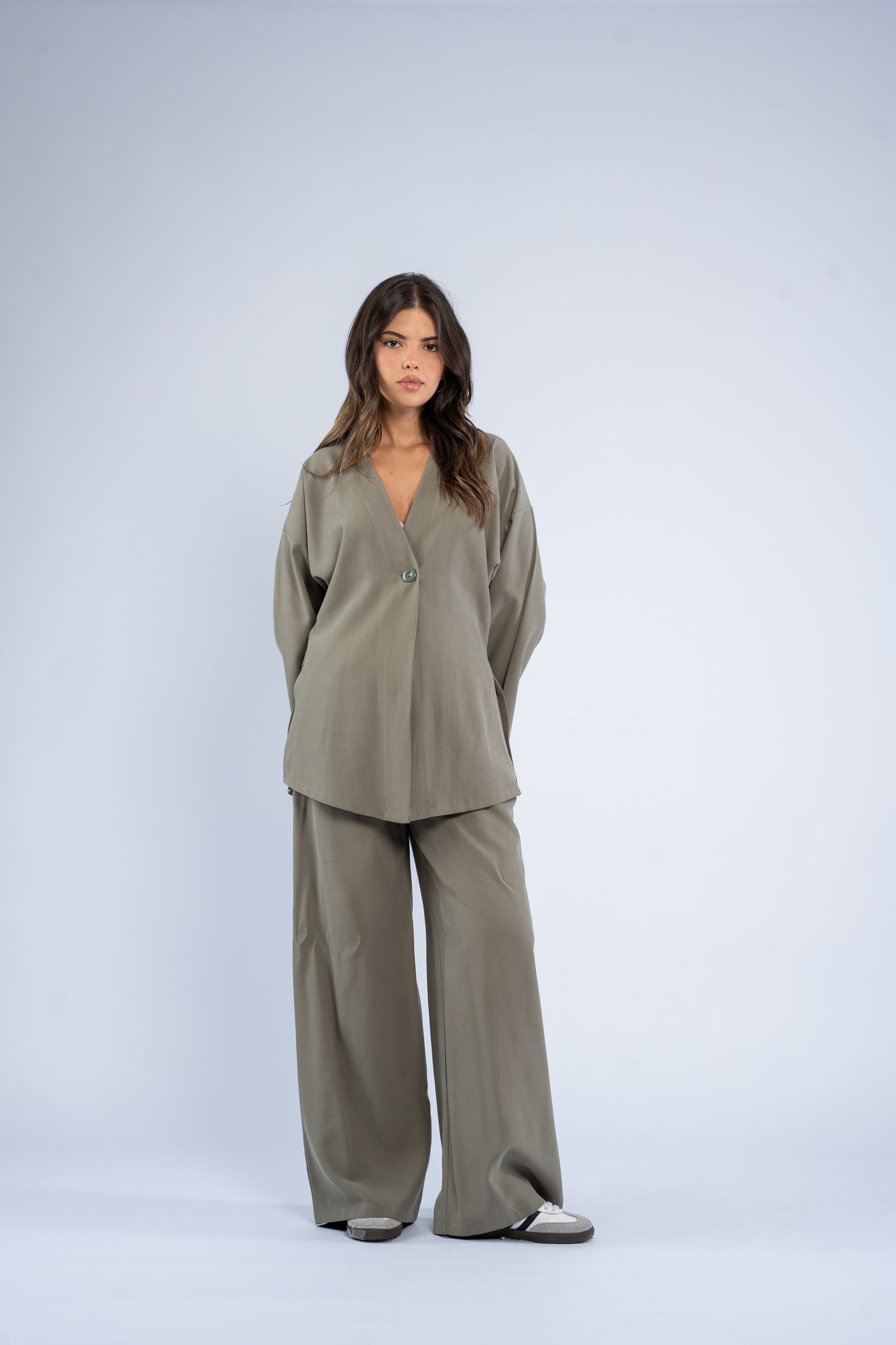 One button cardigan set