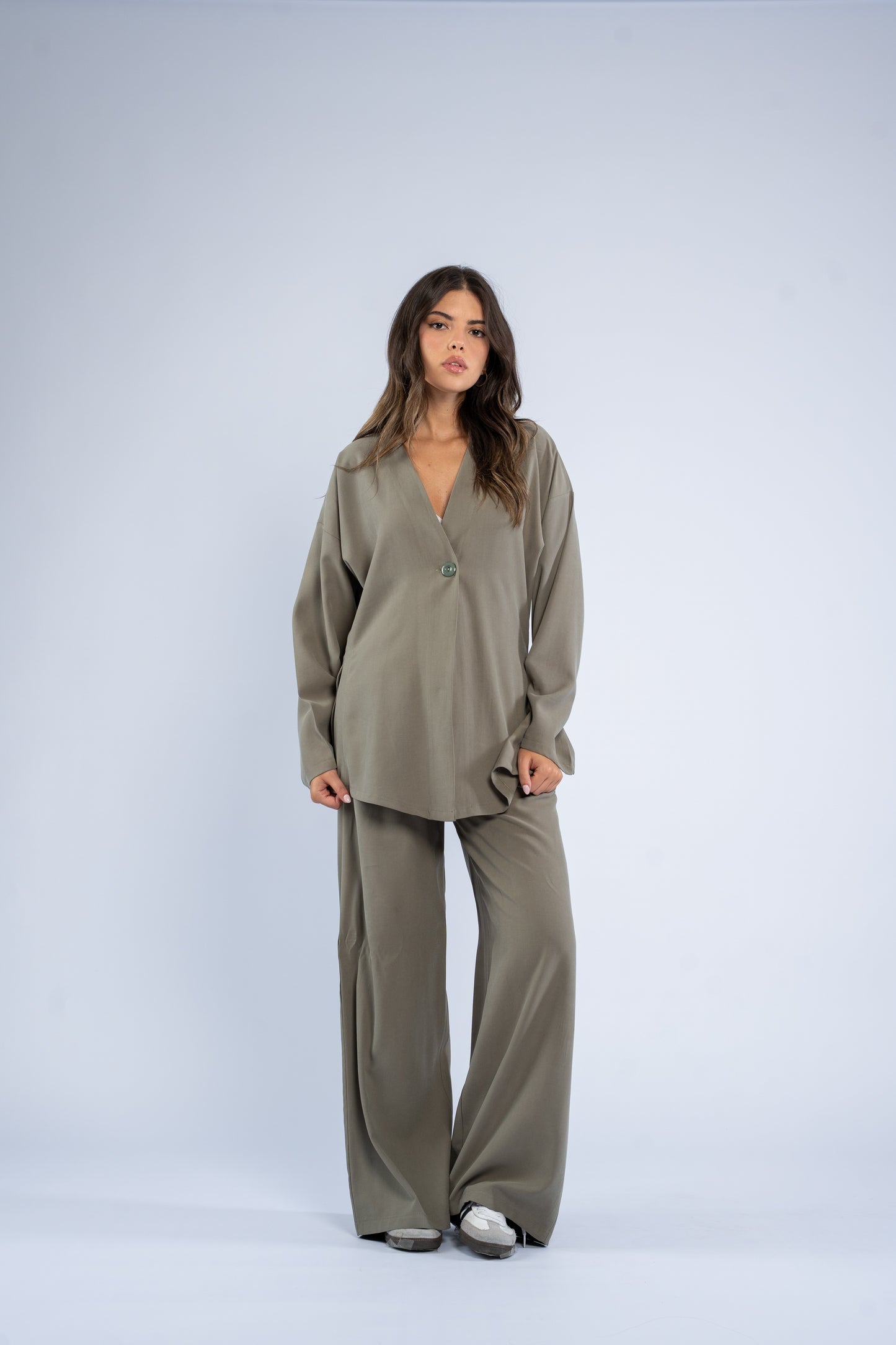 One button cardigan set