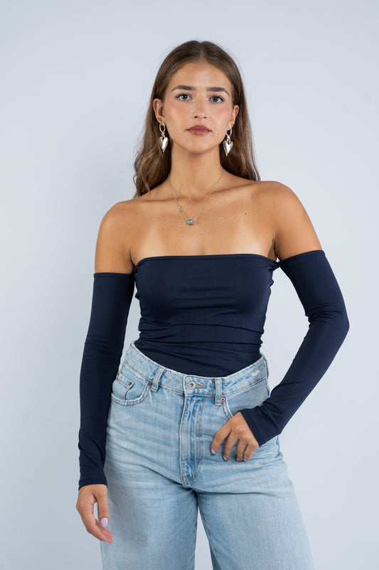 Off sleeves top