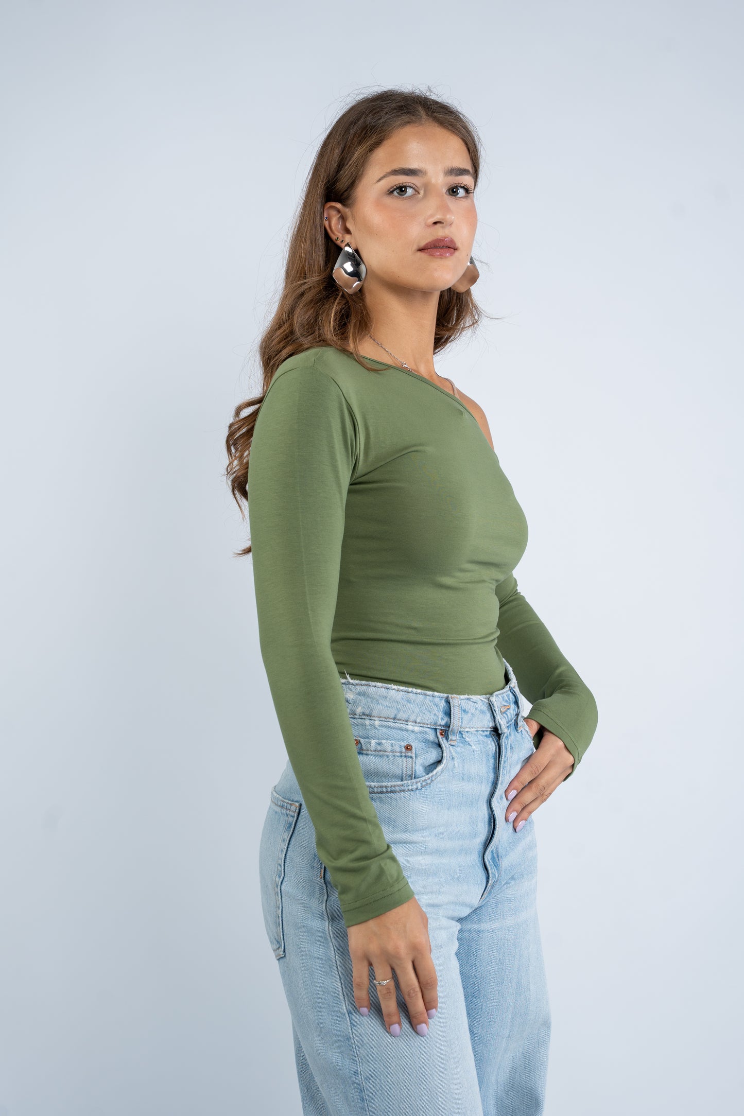Long sleeve asymmetric shoulder top